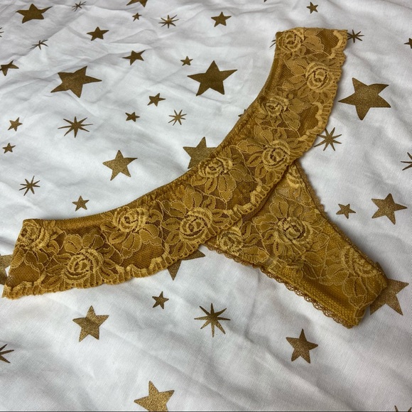 NWOT Mustard Lace Lavit Anthropologie Thong Medium - Picture 1 of 7